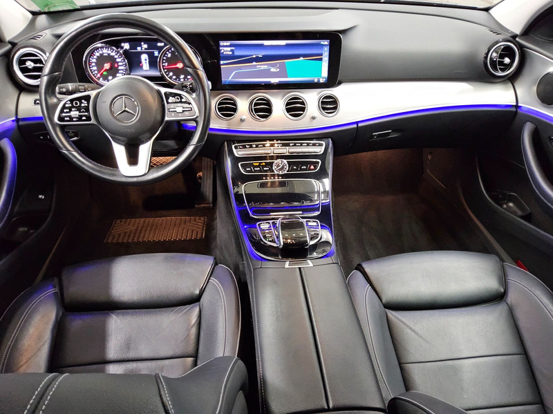 Mercedes-Benz E 220 T d Avantgarde Leder Navi LED RFK Distr. — photo 5