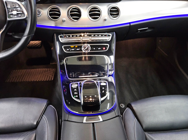 Mercedes-Benz E 220 T d Avantgarde Leder Navi LED RFK Distr. — photo 6