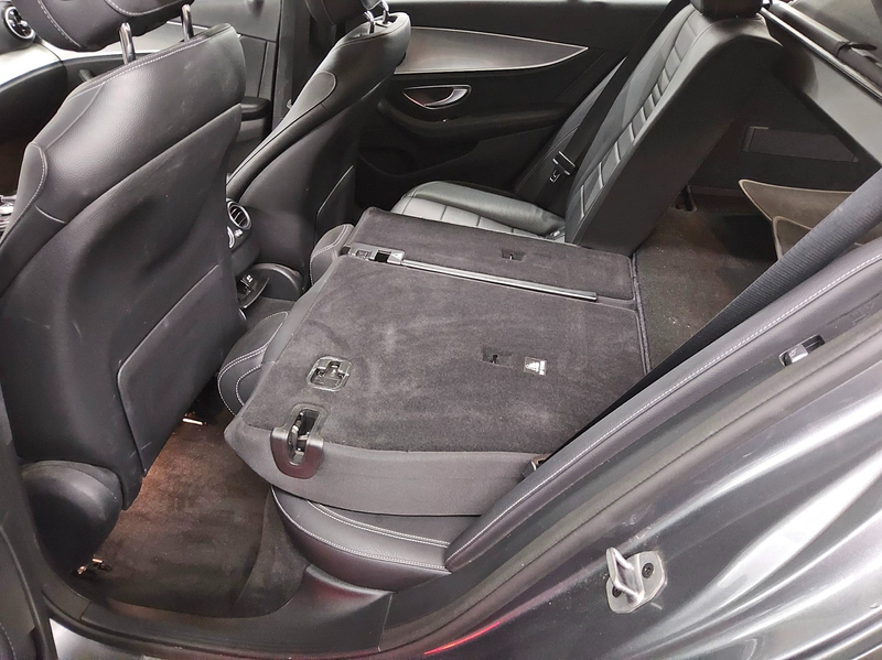 Mercedes-Benz E 220 T d Avantgarde Leder Navi LED RFK Distr. — photo 12
