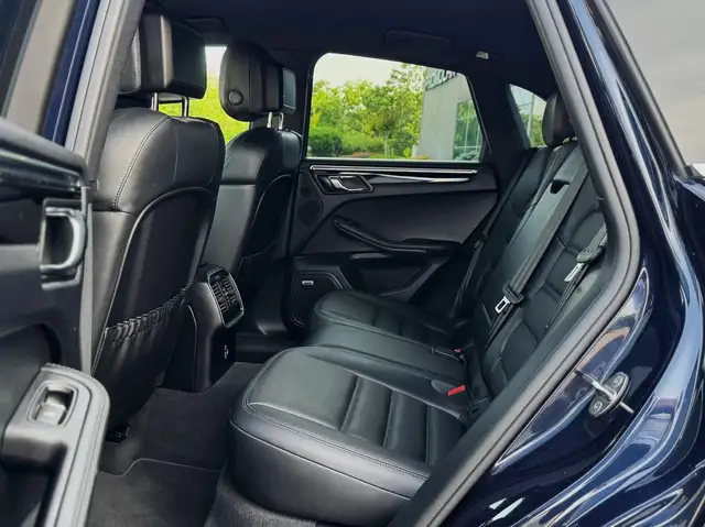Porsche Macan view 8