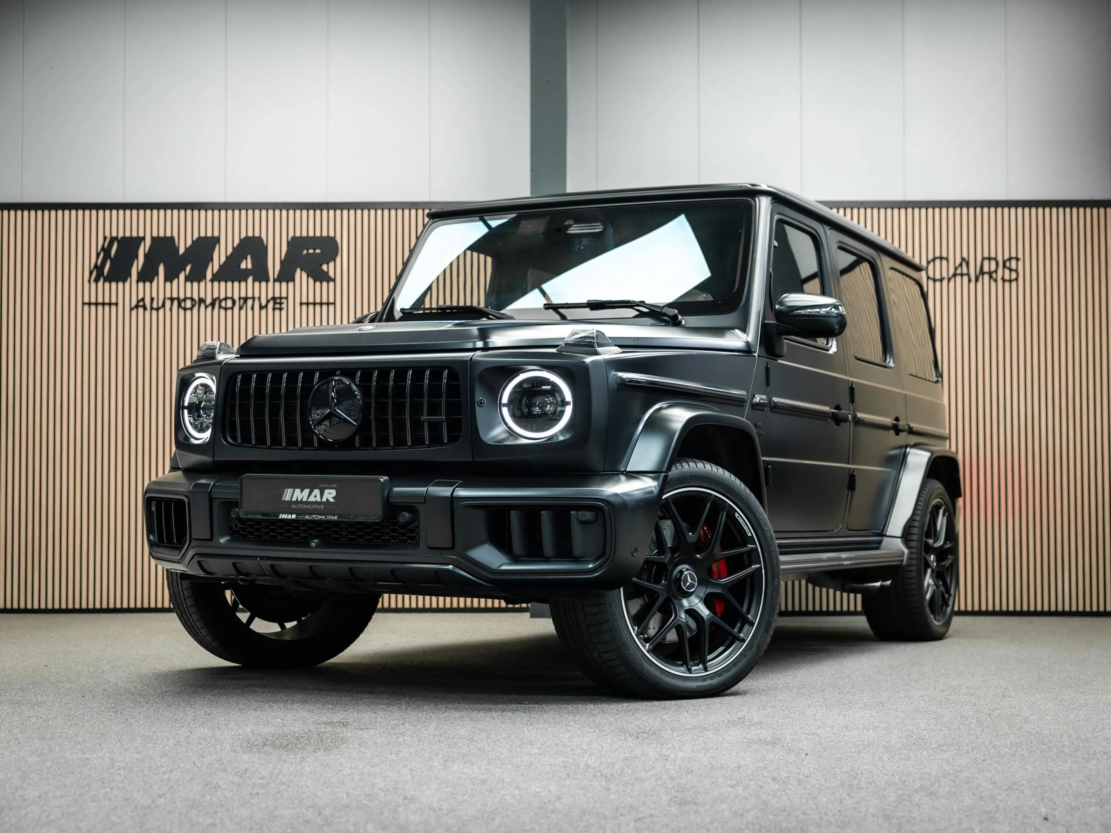 Mercedes-Benz G 63 AMG Vol uitgevoerde manufactur magno black, rode stiks