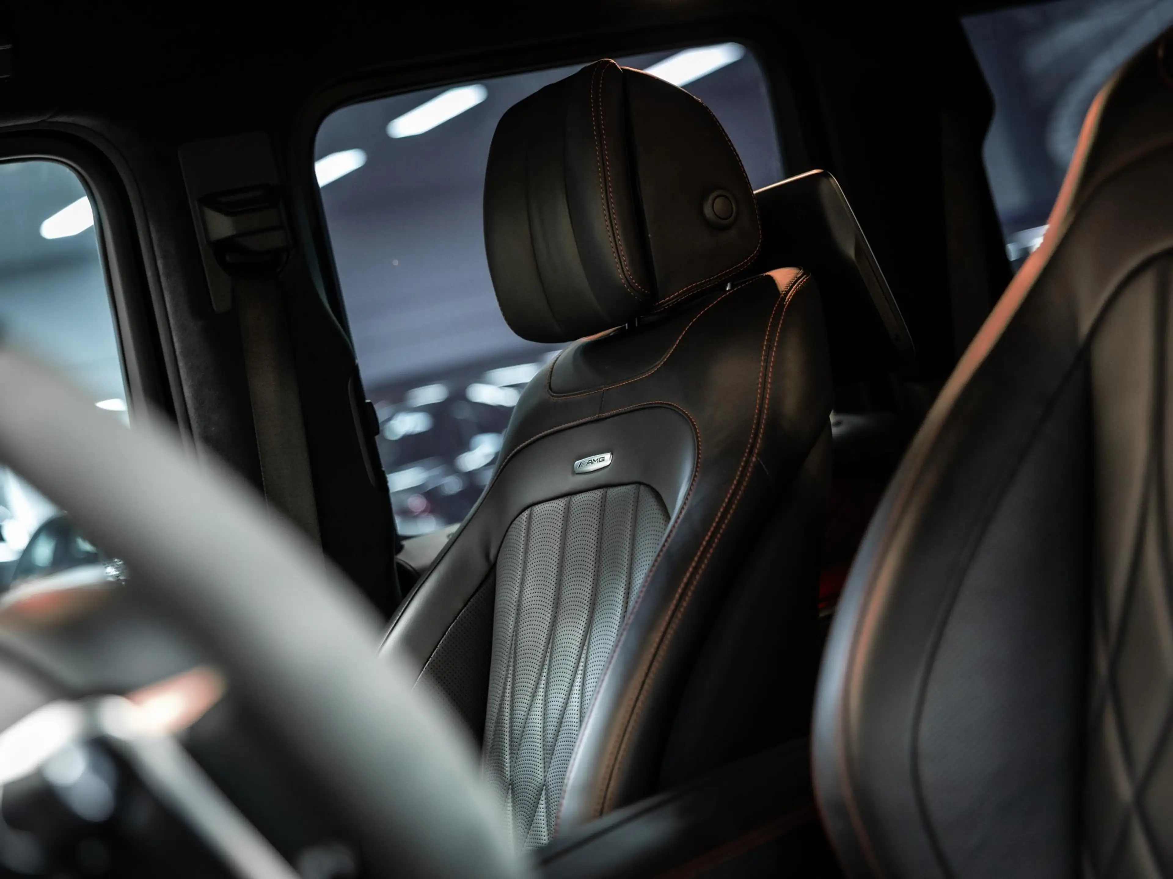 Mercedes-Benz G 63 AMG Vol uitgevoerde manufactur magno black, rode stiks — photo 34
