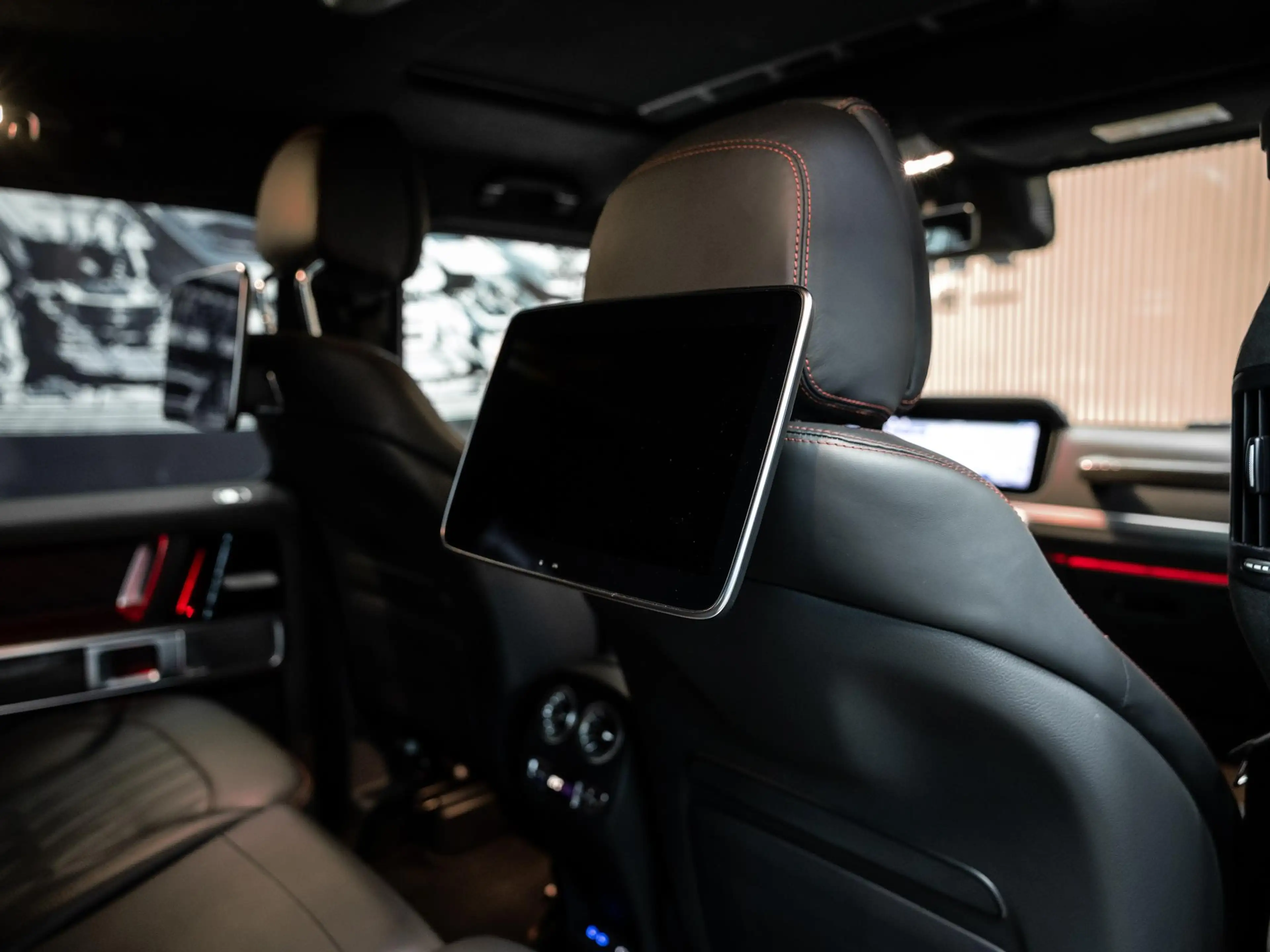 Mercedes-Benz G 63 AMG Vol uitgevoerde manufactur magno black, rode stiks — photo 39