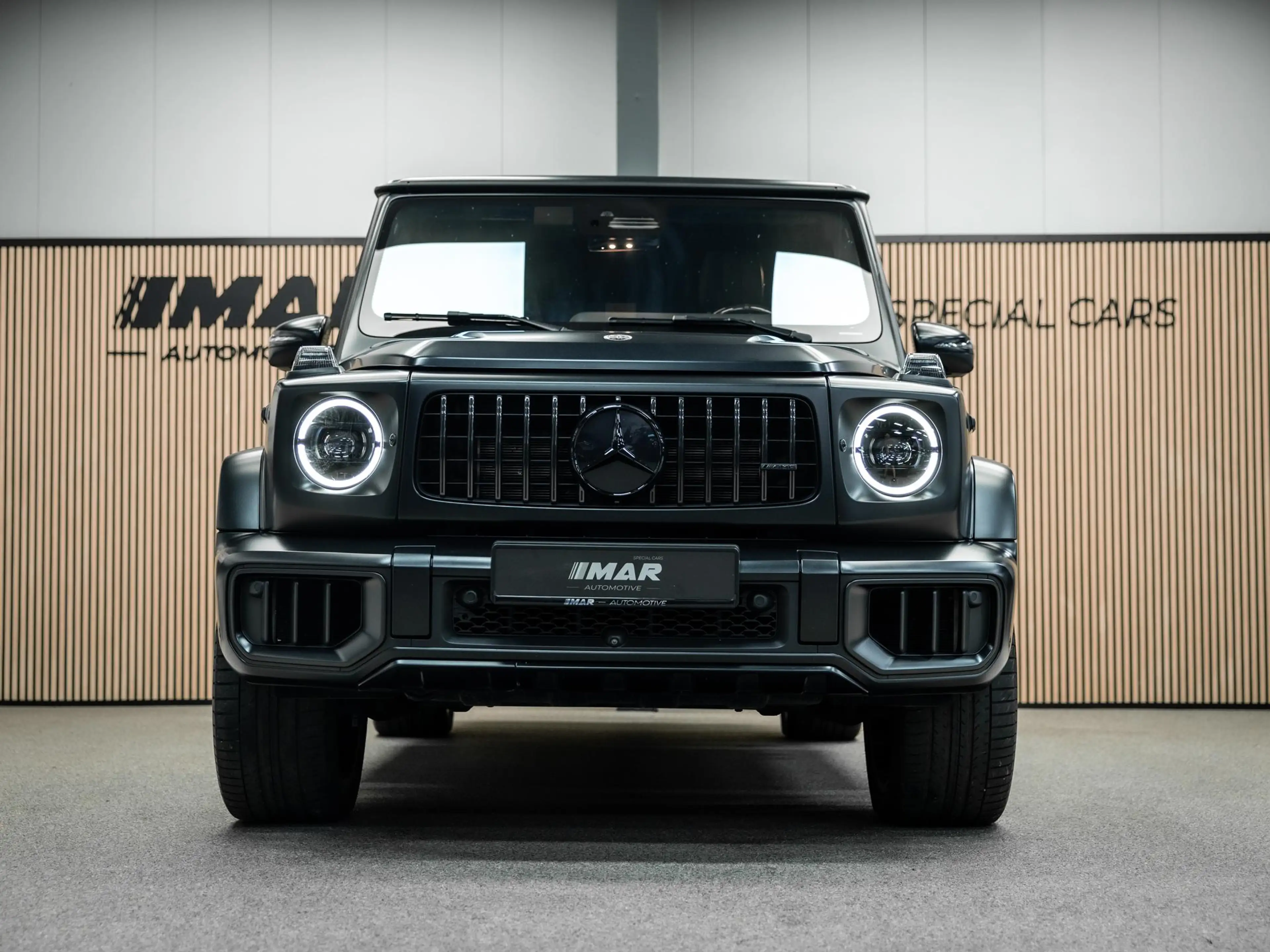 Mercedes-Benz G 63 AMG Vol uitgevoerde manufactur magno black, rode stiks — photo 4