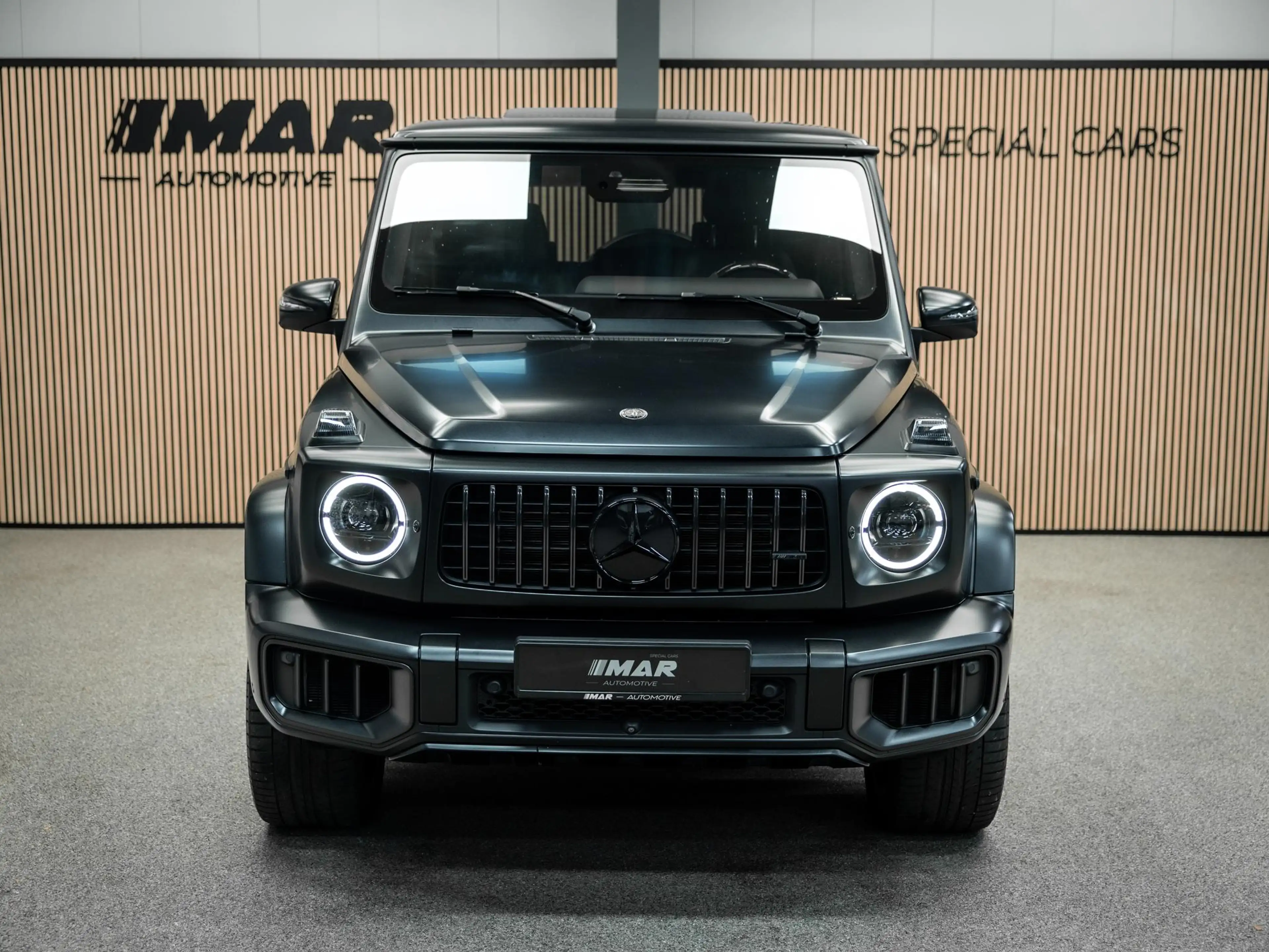 Mercedes-Benz G 63 AMG Vol uitgevoerde manufactur magno black, rode stiks — photo 5