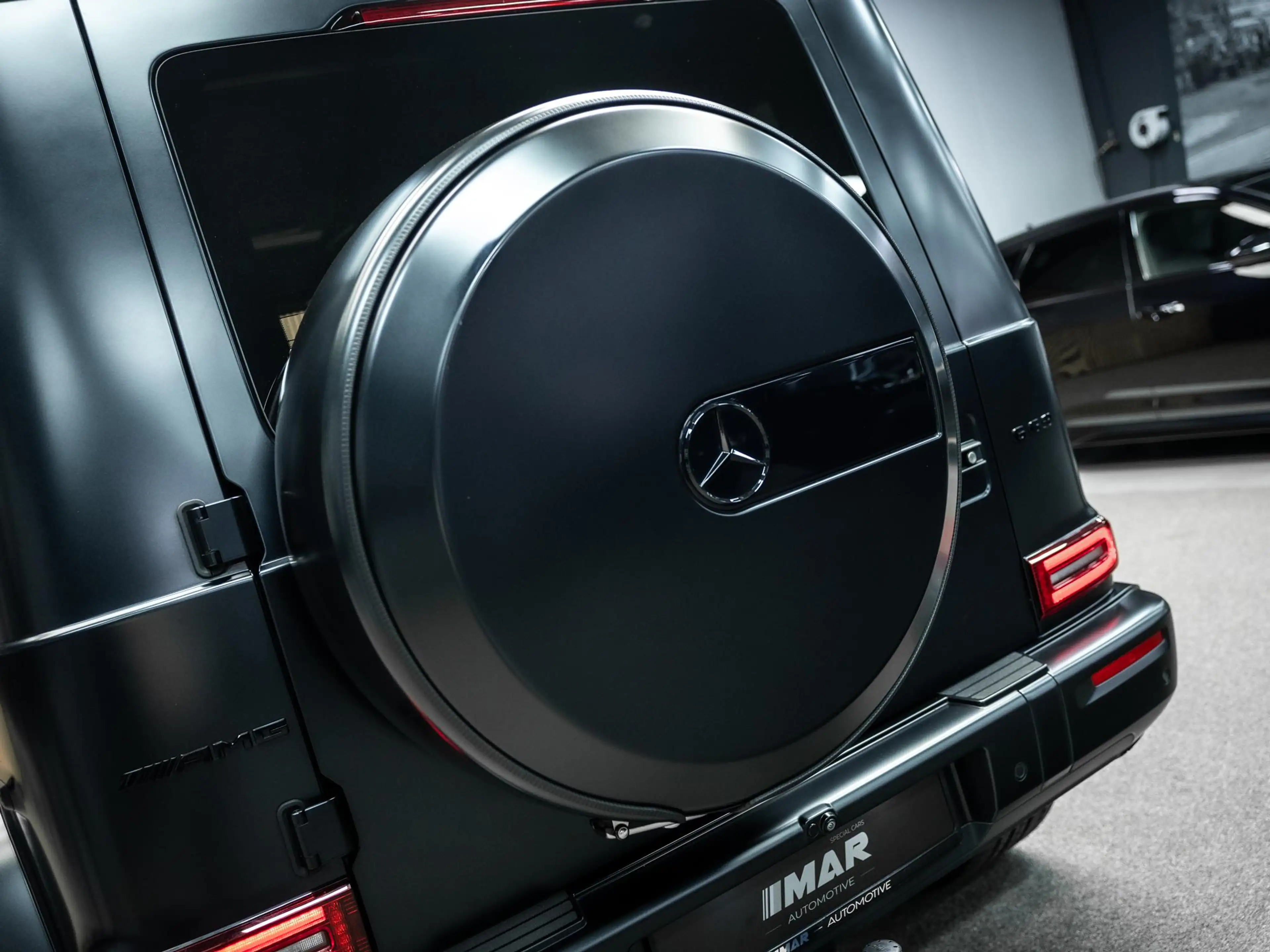Mercedes-Benz G 63 AMG Vol uitgevoerde manufactur magno black, rode stiks — photo 13
