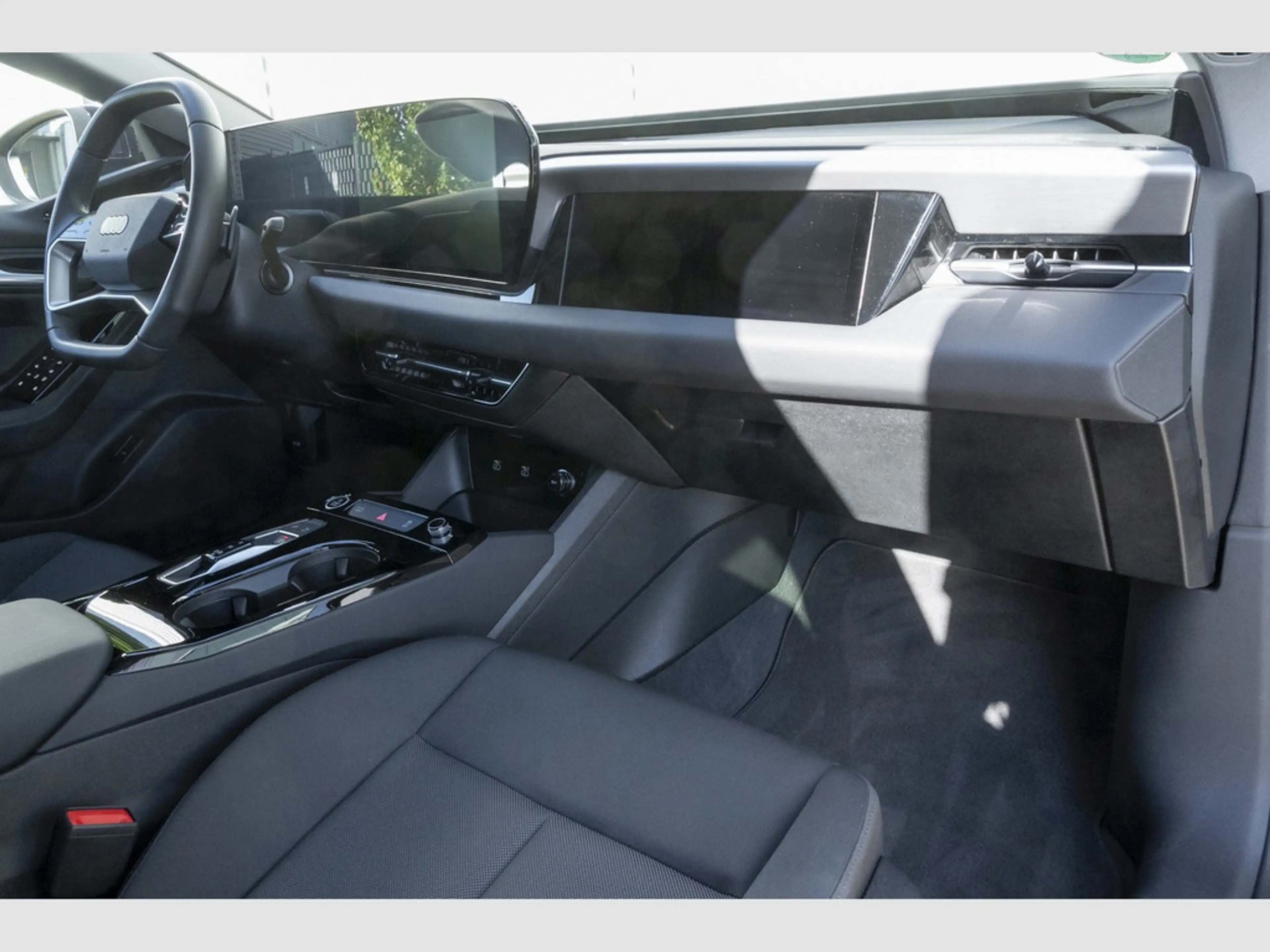 Audi A6 e-tron — photo 9