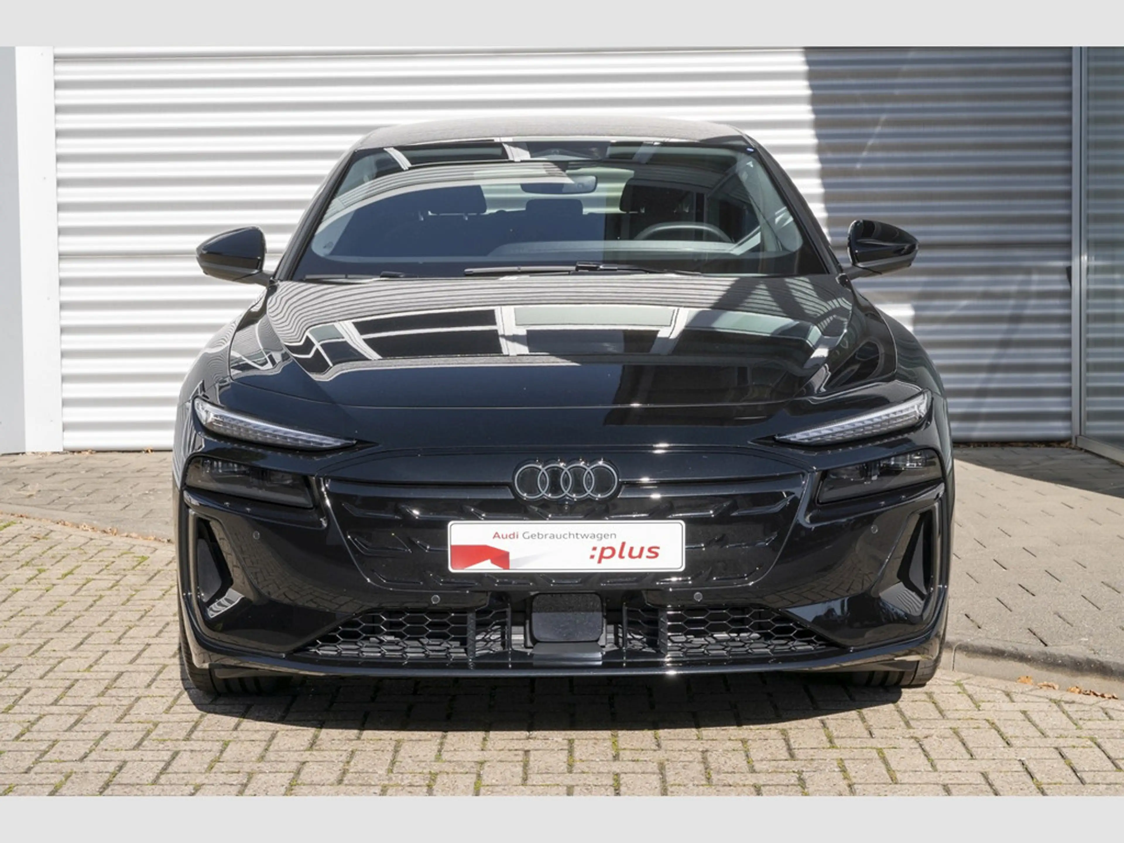 Audi A6 e-tron — photo 3