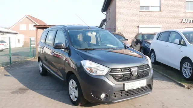Dacia Lodgy 1.6 SCe 100 Lauréate