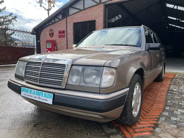 Mercedes-Benz 300 TD turbo break etat exceptionnel