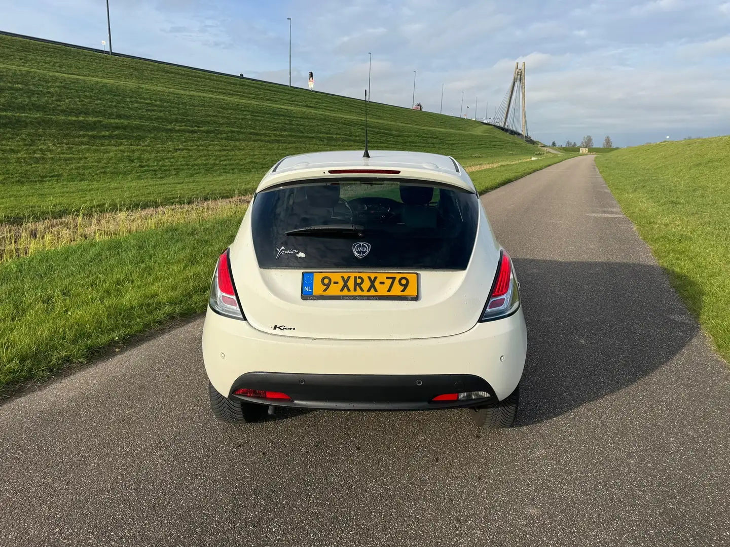 Lancia Ypsilon 0.9 TwinAir Elefantino Plus Wit - 2