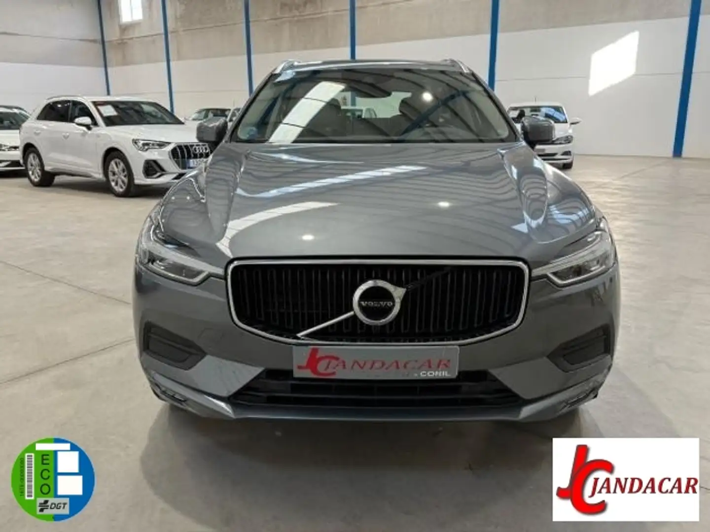 Volvo XC60 B4 Business Plus AWD Aut. Gris - 2