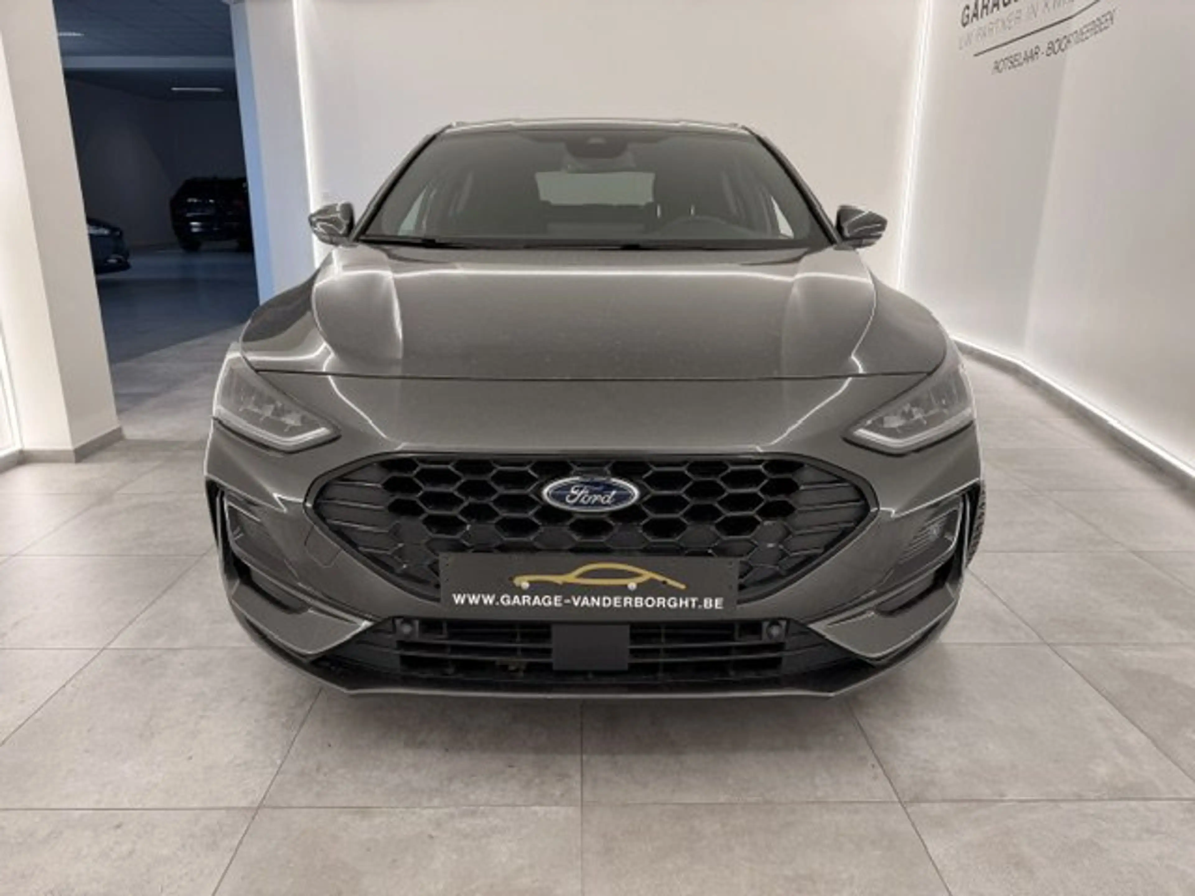 Ford Focus ST-LINE HYBRID BENZINE 27000KM!!!! — photo 2