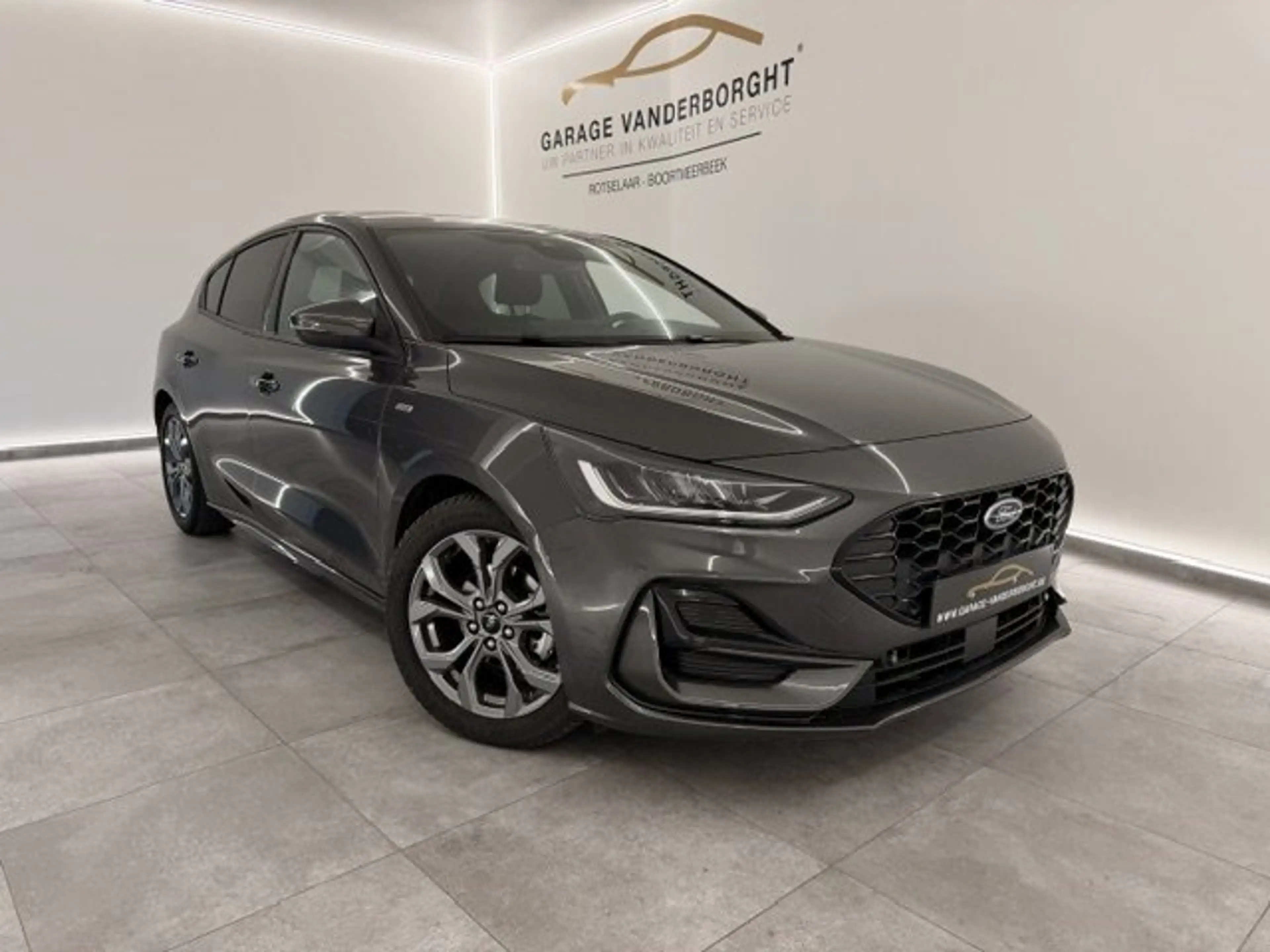 Ford Focus ST-LINE HYBRID BENZINE 27000KM!!!!