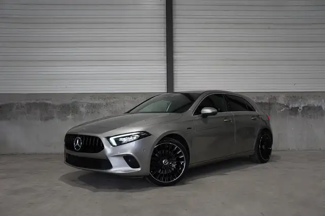 Mercedes-Benz A 250 e✖️ 19' AMG | FULL OPTION | ETAT SHOWROOM |TVA