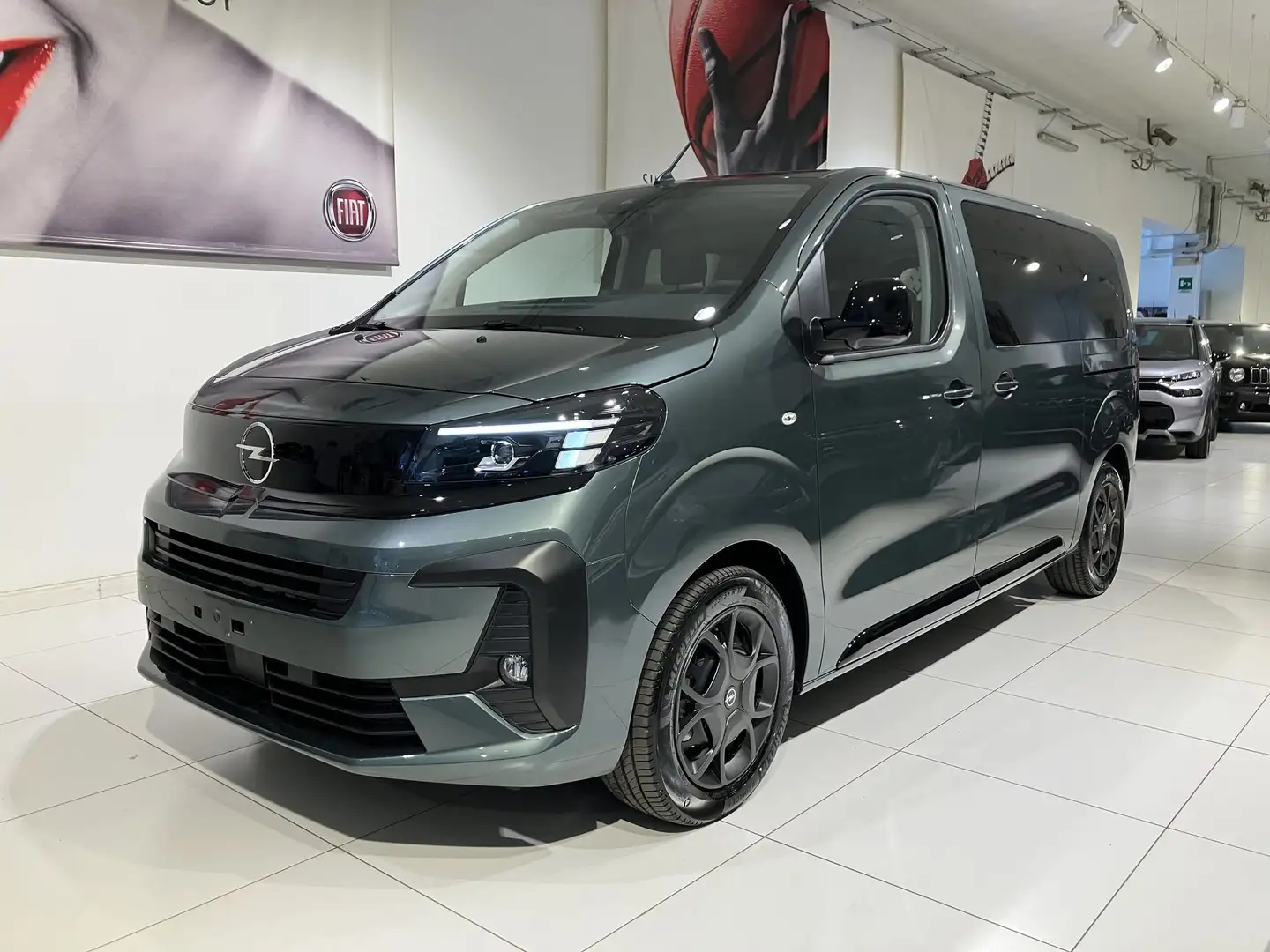 Opel Zafira Life 2.0 Diesel 180CV aut. Start&Stop Business Edition Grigio - 1