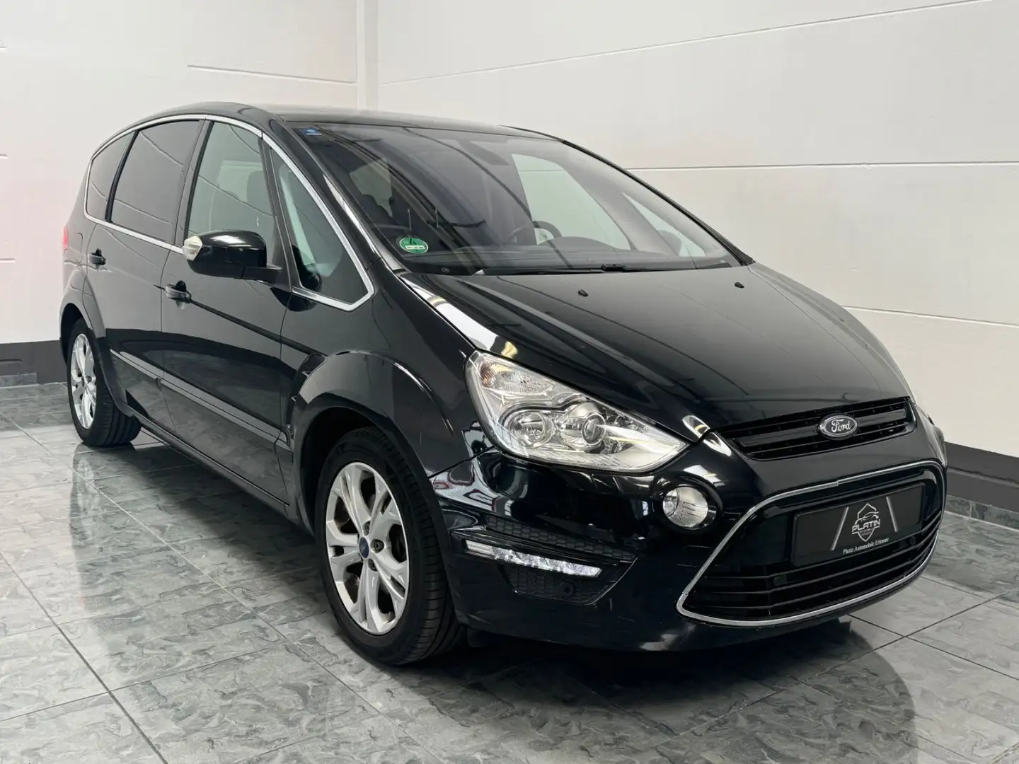 Ford S-Max S-MAX Titanium*Panorama*Xenon*Navi*Memory Schwarz - 1