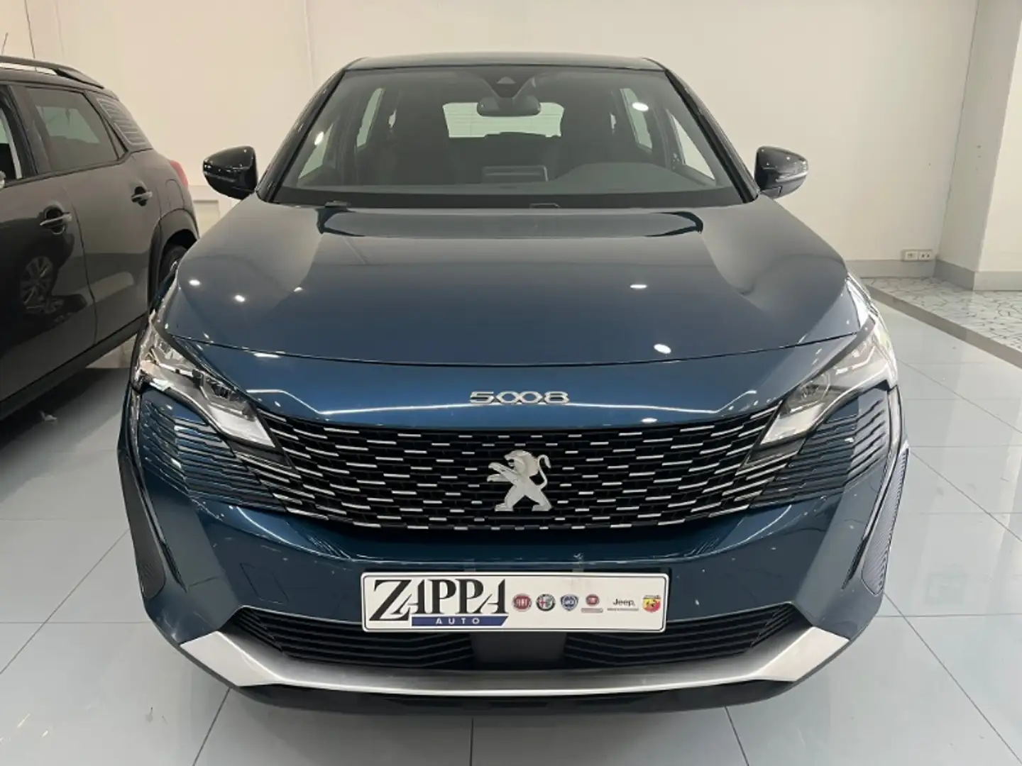 Peugeot 5008 PureTech Turbo 130 S&S Active Pack Modrá - 2
