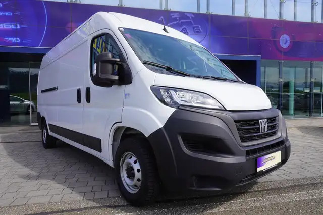Fiat Ducato view 3