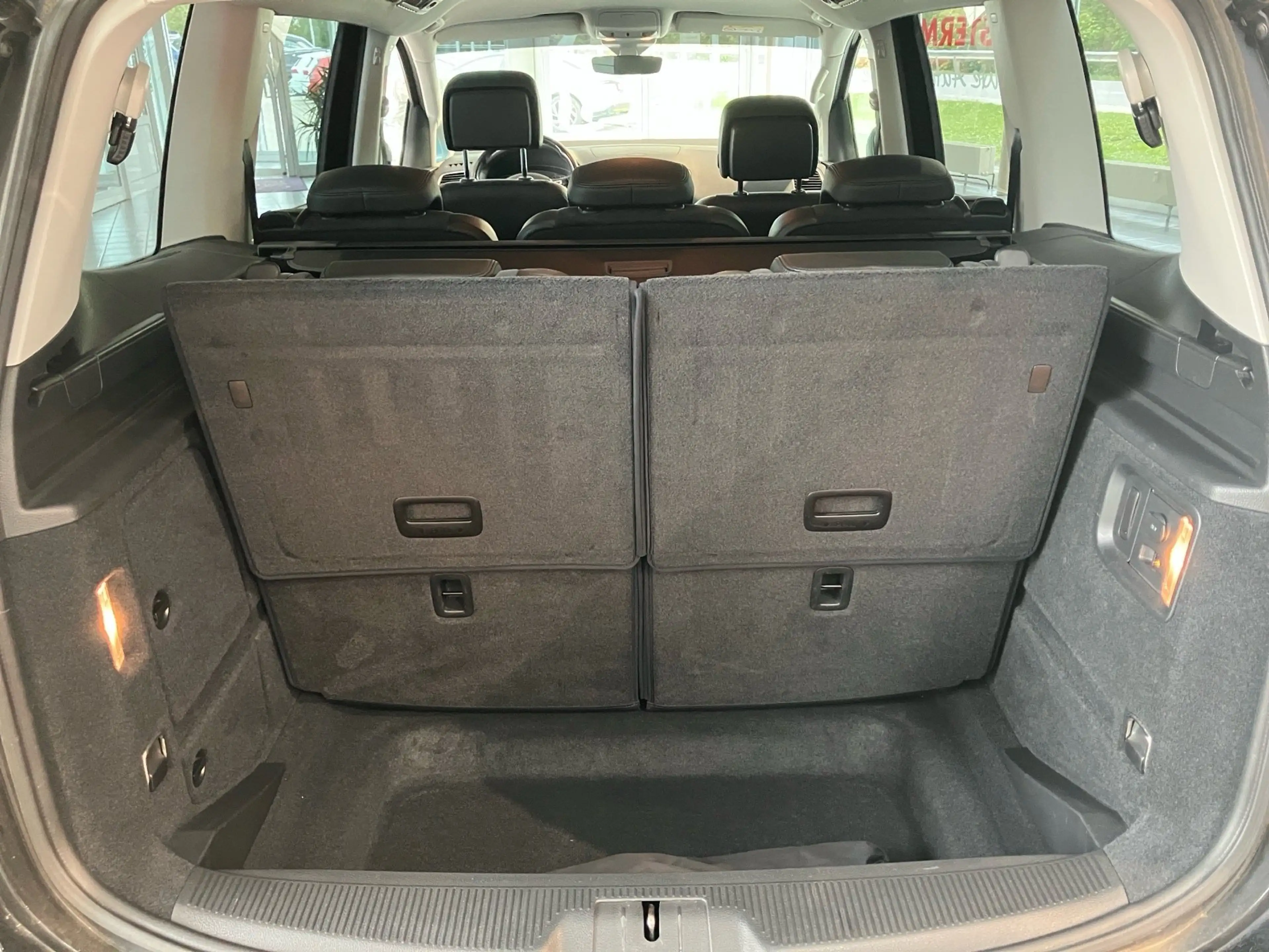 Volkswagen Sharan Highline 2.0TDI 184PS DSG 4MOTION STANDHZG.AHK.KAM — photo 8
