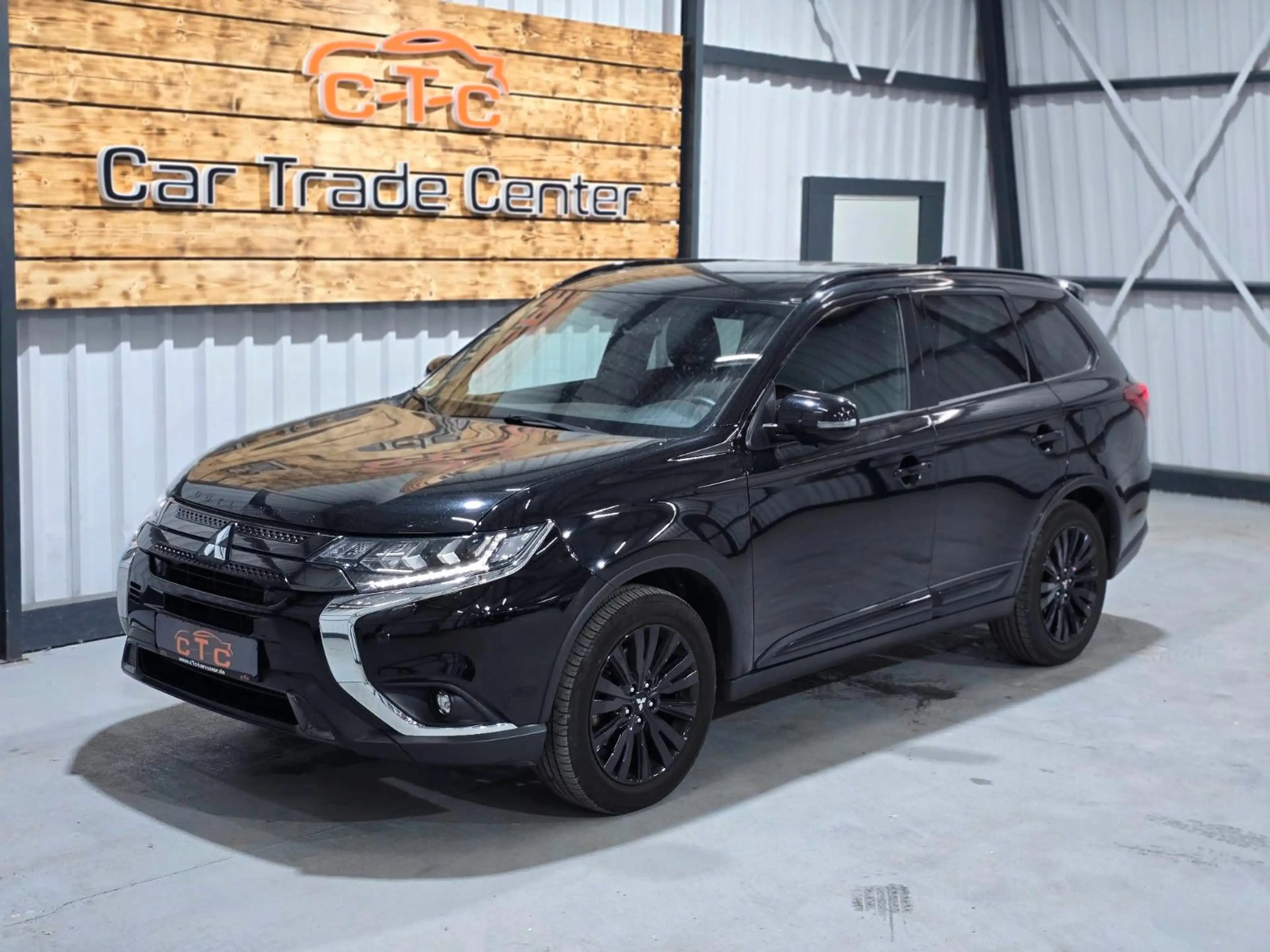 Mitsubishi Outlander Spirit+/1Hd/LED/AHK/Navi/8fach/TÜV-NEU — photo 3