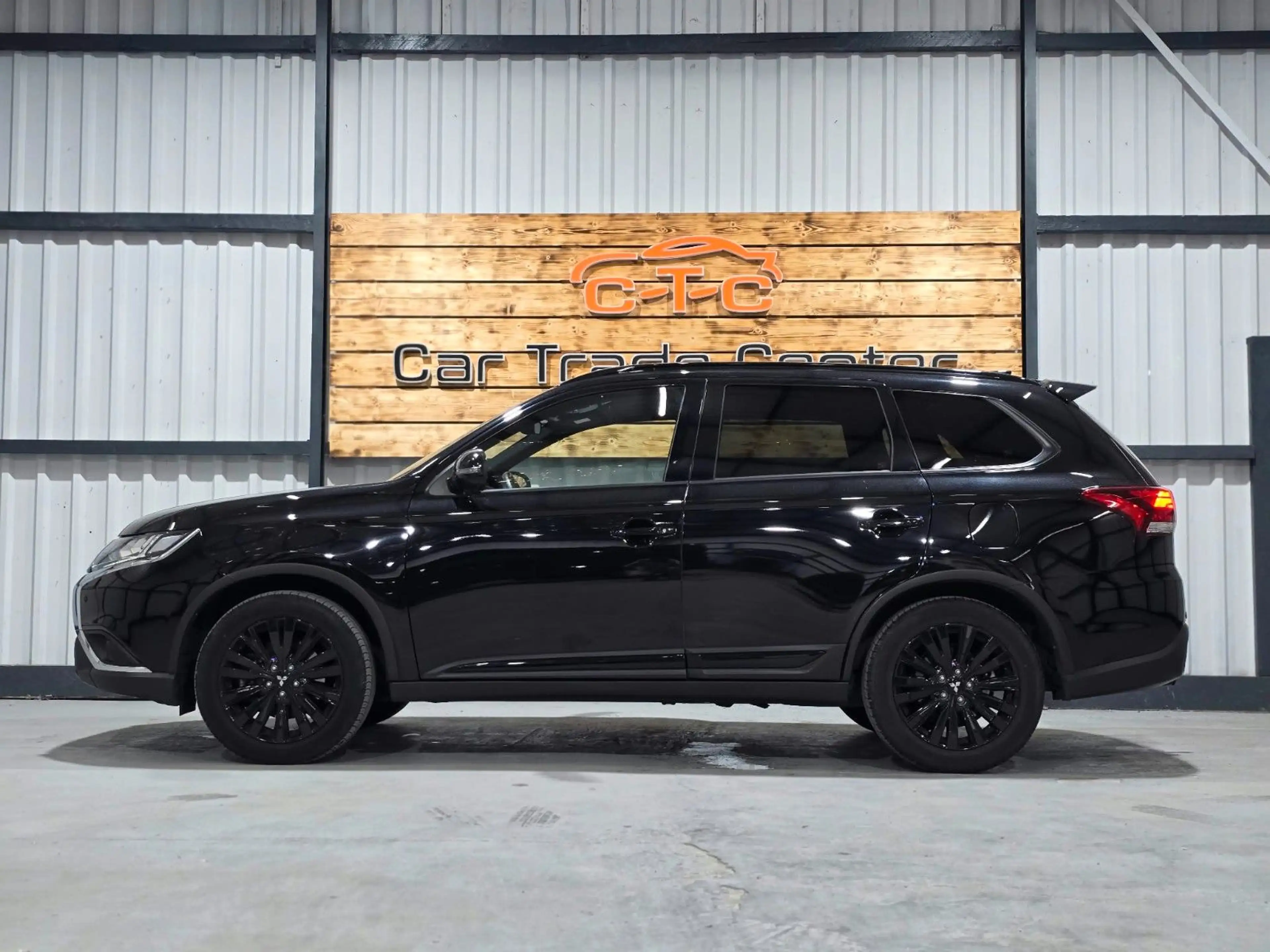 Mitsubishi Outlander Spirit+/1Hd/LED/AHK/Navi/8fach/TÜV-NEU — photo 4