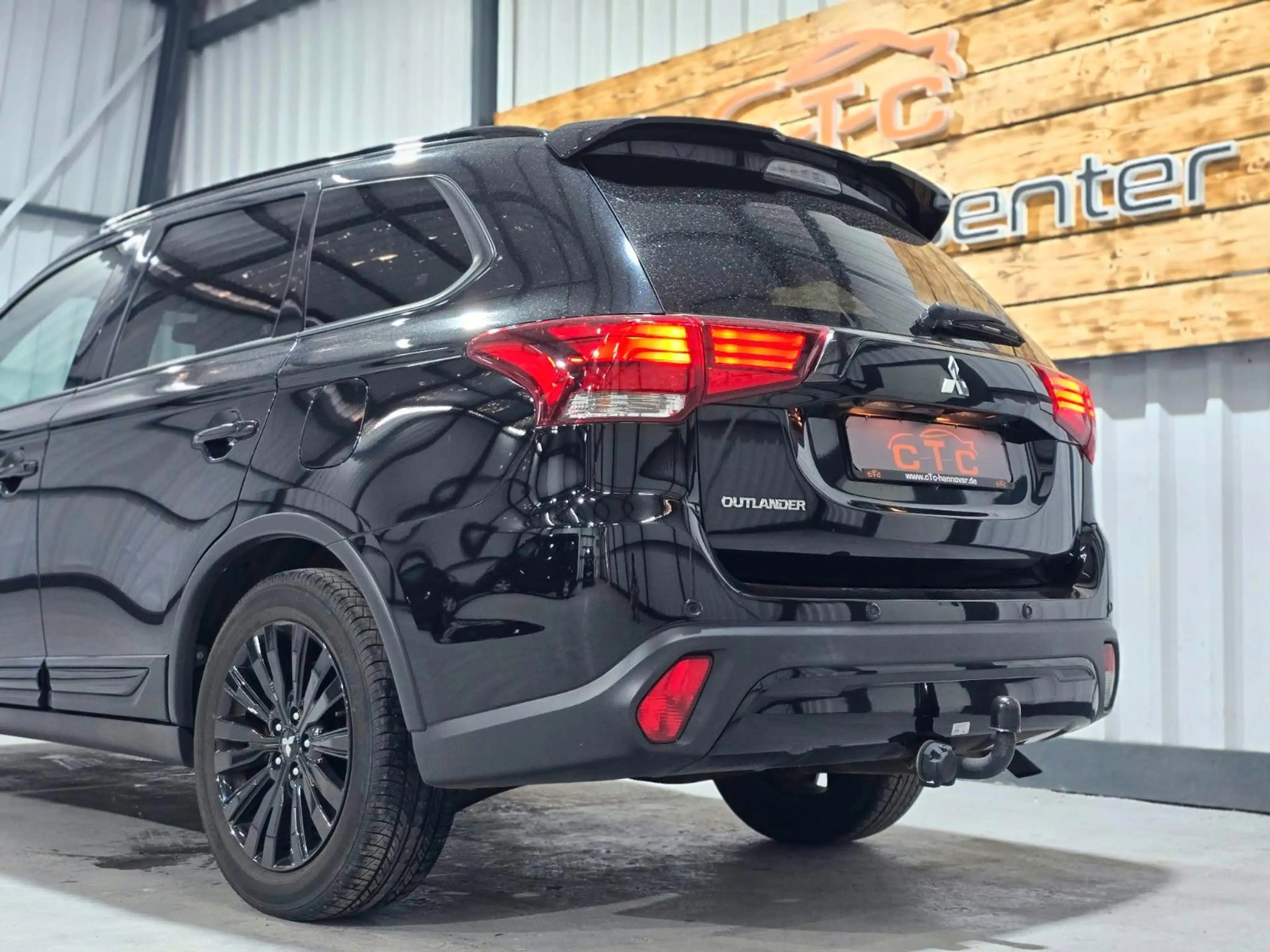 Mitsubishi Outlander Spirit+/1Hd/LED/AHK/Navi/8fach/TÜV-NEU — photo 11