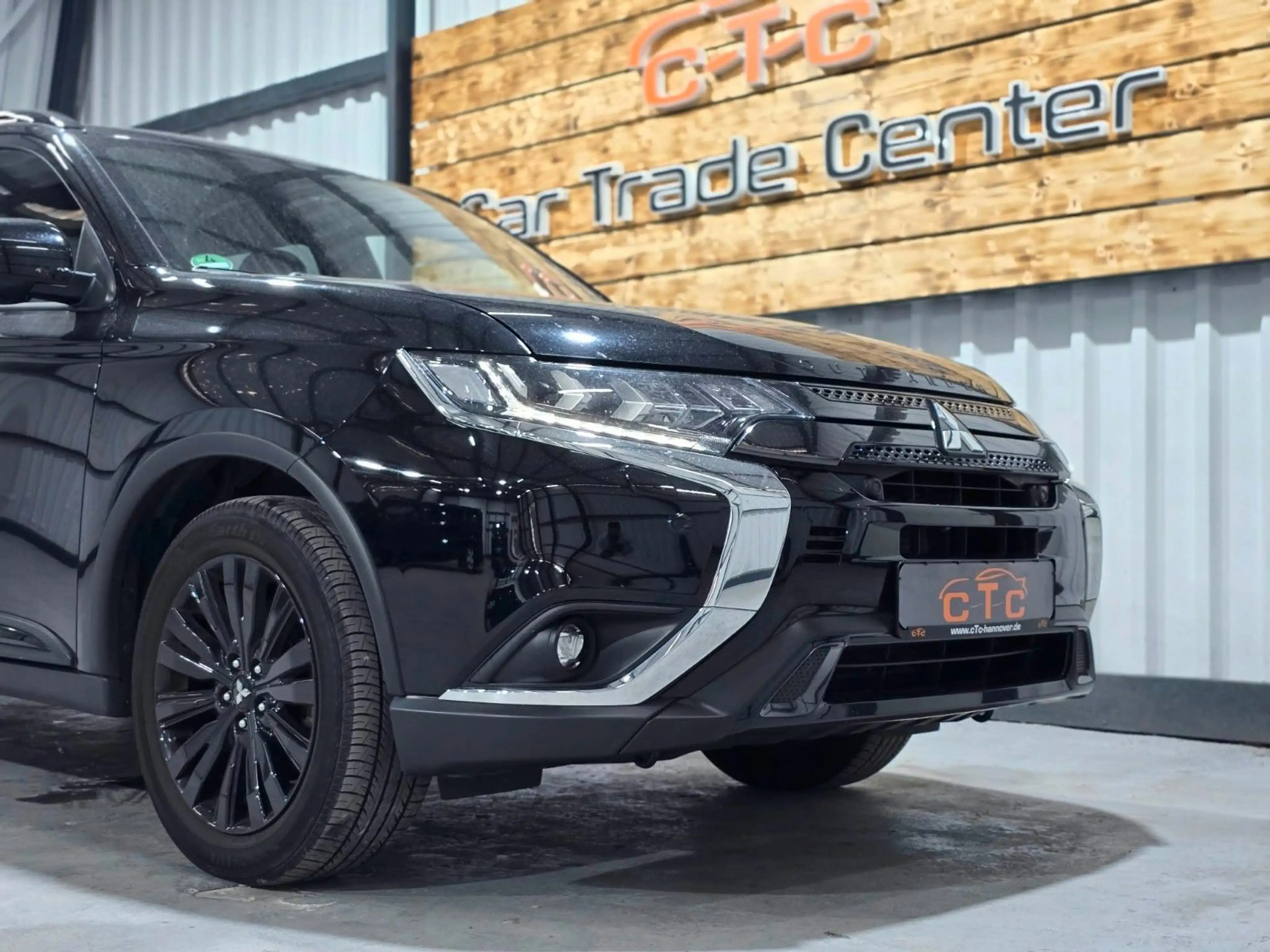 Mitsubishi Outlander Spirit+/1Hd/LED/AHK/Navi/8fach/TÜV-NEU — photo 12