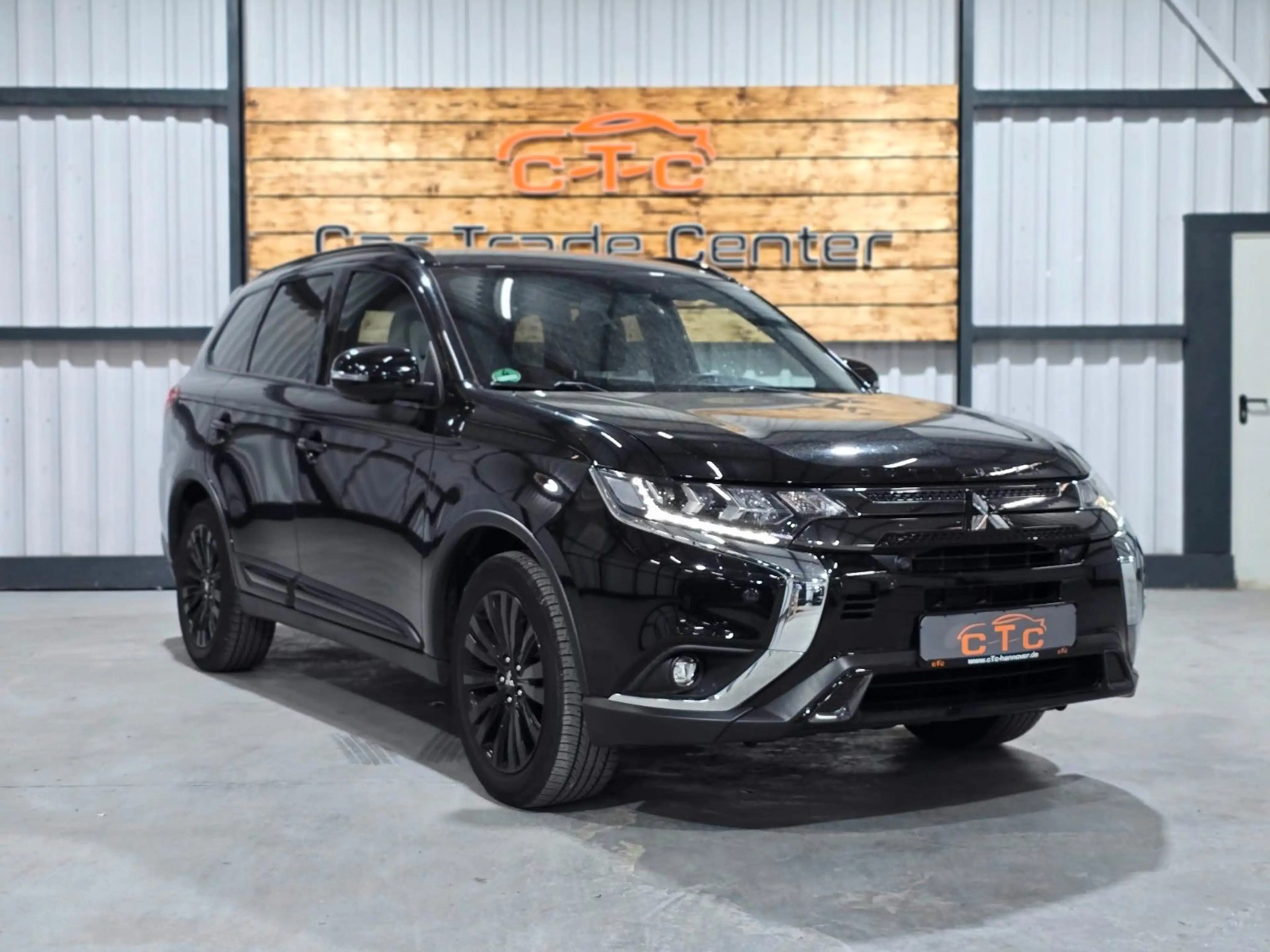 Mitsubishi Outlander Spirit+/1Hd/LED/AHK/Navi/8fach/TÜV-NEU — photo 2