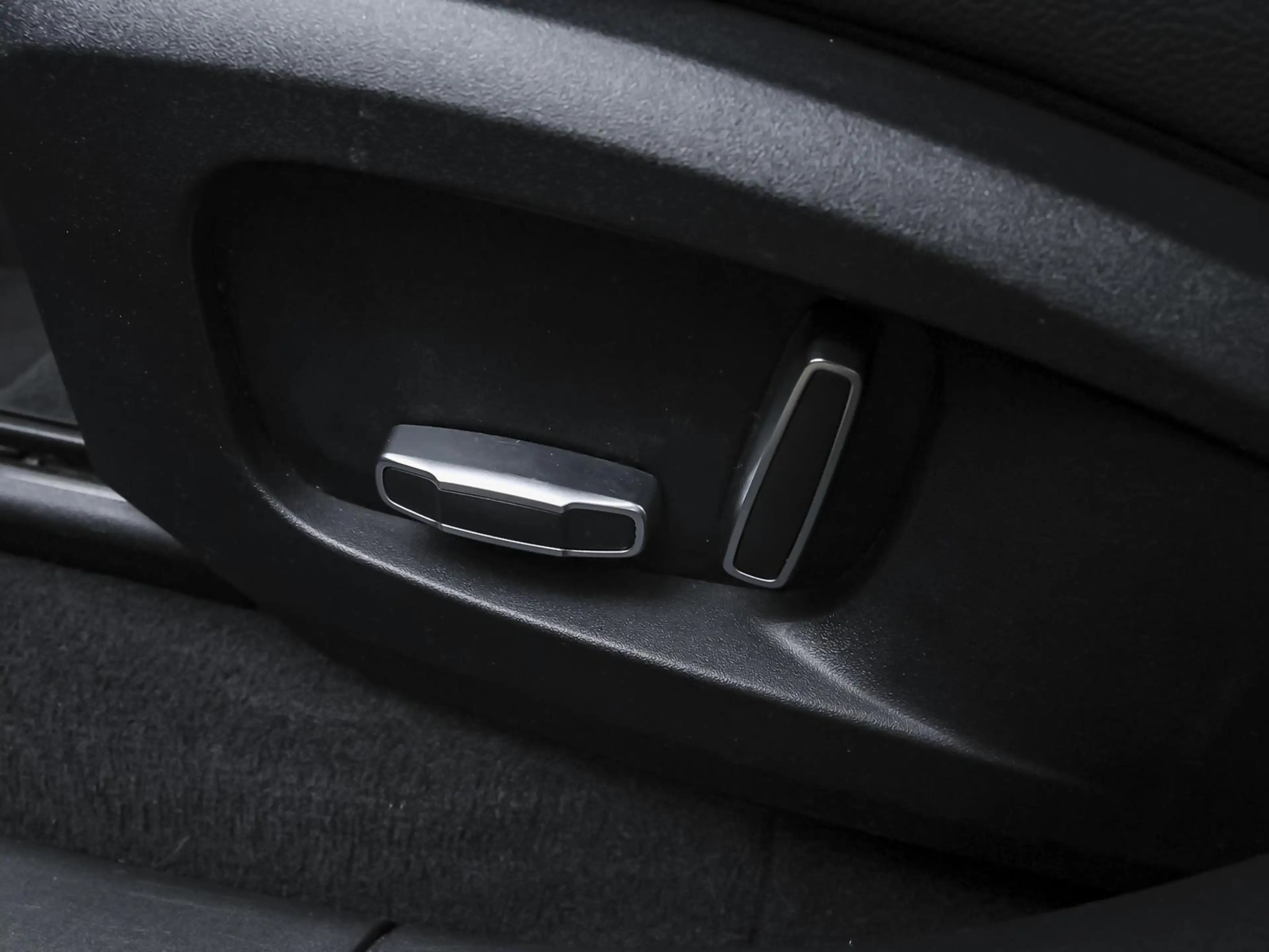 Jaguar F-Pace D200 AWD Mild-Hybrid NAVI WINTER-PAKET — photo 10
