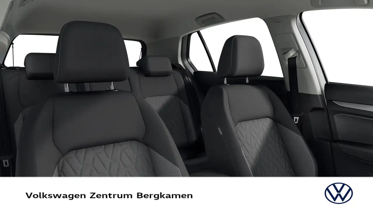 Volkswagen Golf VIII 1.5 LIFE CAM ACC NAVI CARPLAY SITZHEIZ 7