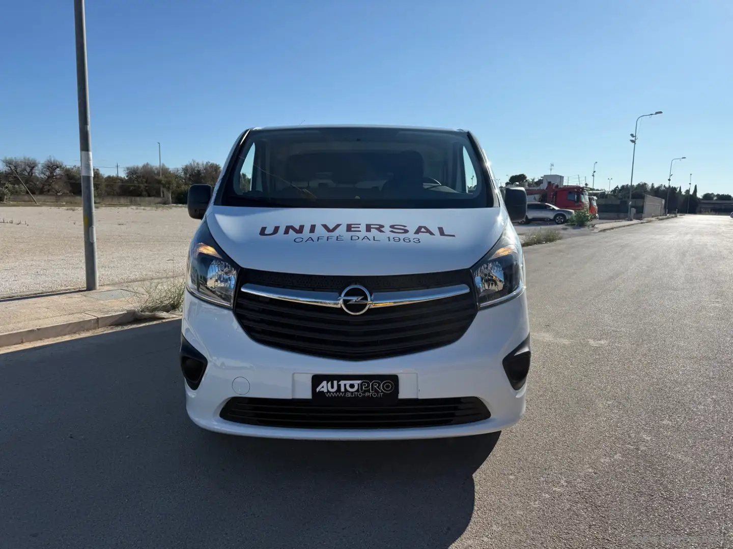 Opel Vivaro 29 1.6CDTI 120 PL-TN Furg.Essent. Blanc - 1