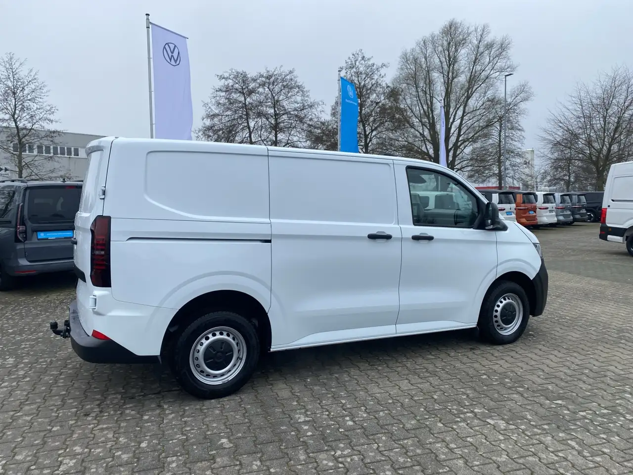 Volkswagen T7 Transporter Kasten 2.0 TDI Automatik LR 16