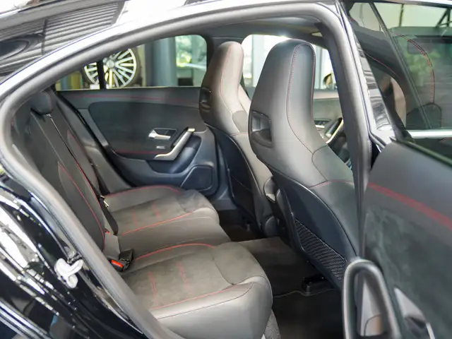 Mercedes-Benz CLA view 13