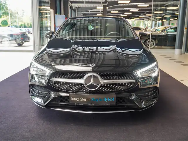 Mercedes-Benz CLA view 7