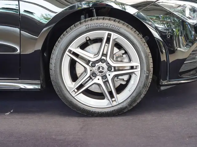 Mercedes-Benz CLA view 2