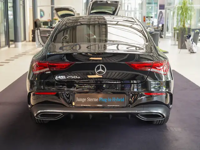 Mercedes-Benz CLA view 4