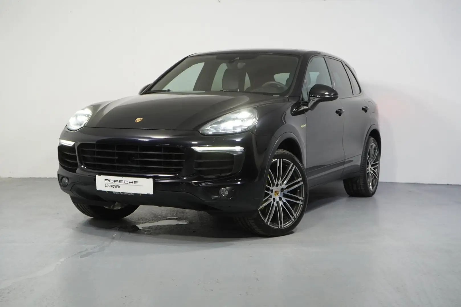 Porsche Cayenne S e-Hybrid II FL Schwarz - 1