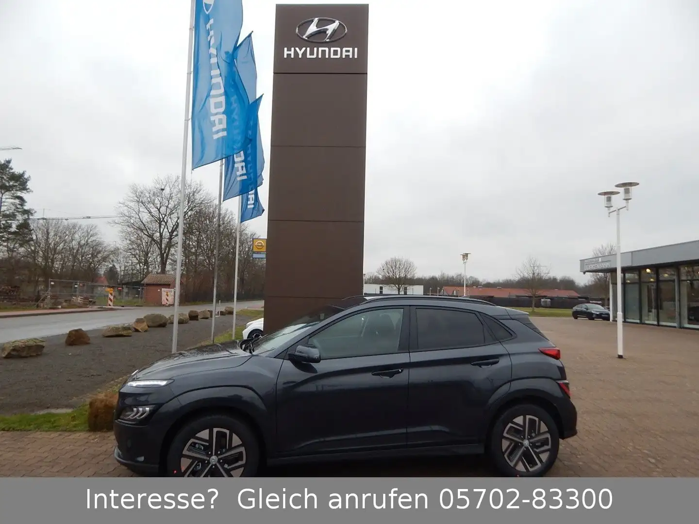 Hyundai KONA Elektro 64kWh Trend  *ASSIST.-& NAVI-PAKET* Grau - 2