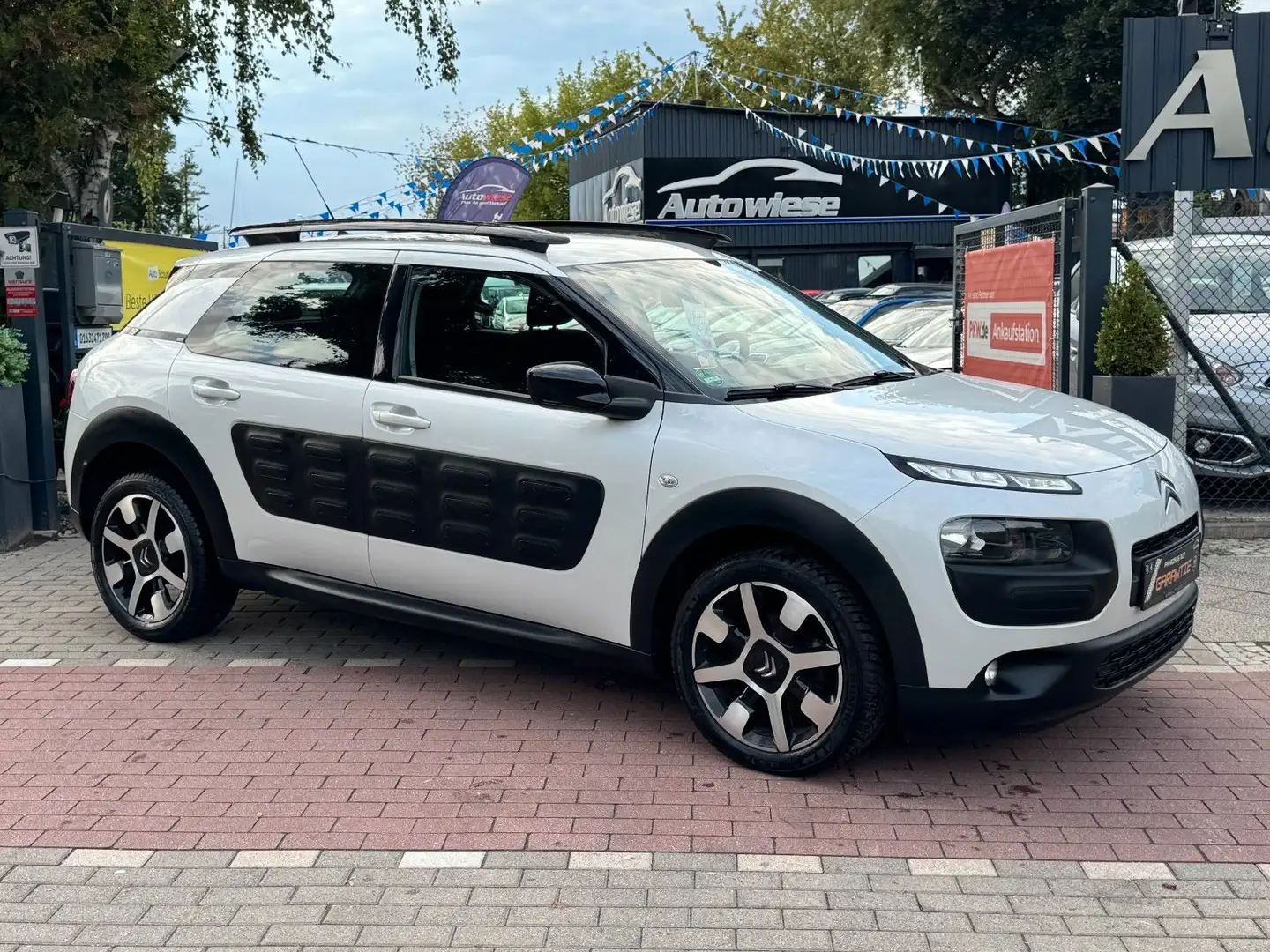 Citroen C4 Cactus Feel 1.6HDI*Aut.*Navi*Temp.*Pdc*Eu6* Bílá - 1