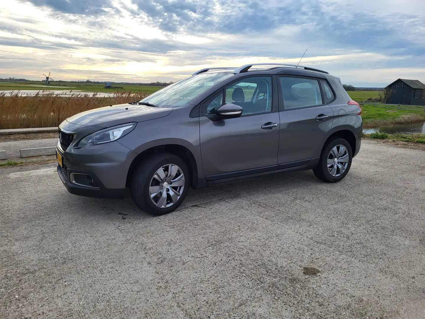 Peugeot 2008 2008 1.2 PureT. Blue Lion autom. (z.g.a.n. distr.) Grijs - 2