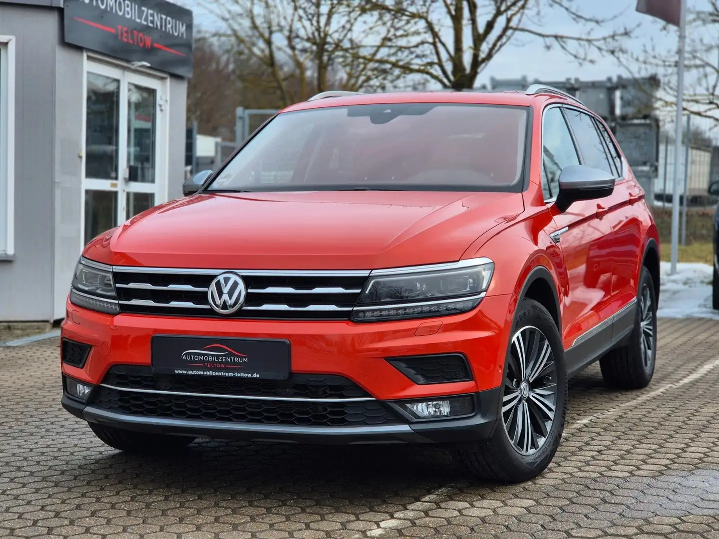 Volkswagen Tiguan Allspace 2.0 TSI DSG Highline 4Motion AHK Orange - 2