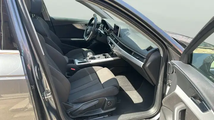 Audi A4 2019, foto 11