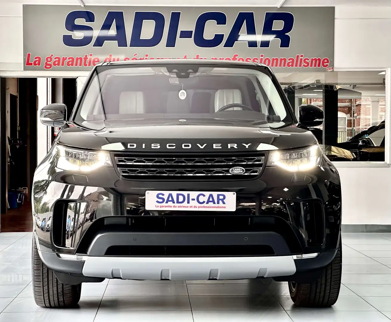 Land Rover Discovery 2.0 TD4 180cv HSE Luxury 7pl. - NOUVEAU MOTEUR Noir - 2