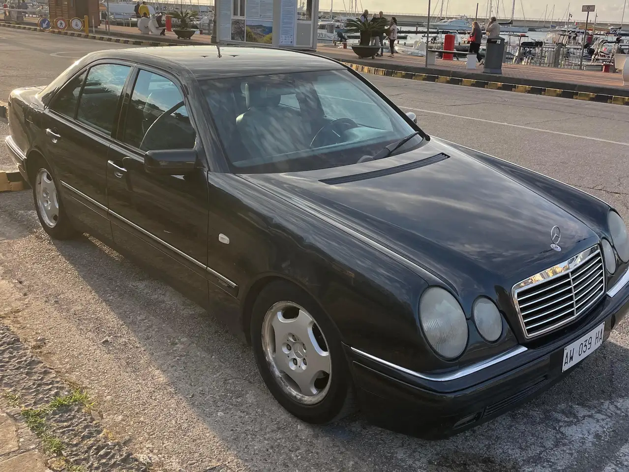 Mercedes-Benz E 250