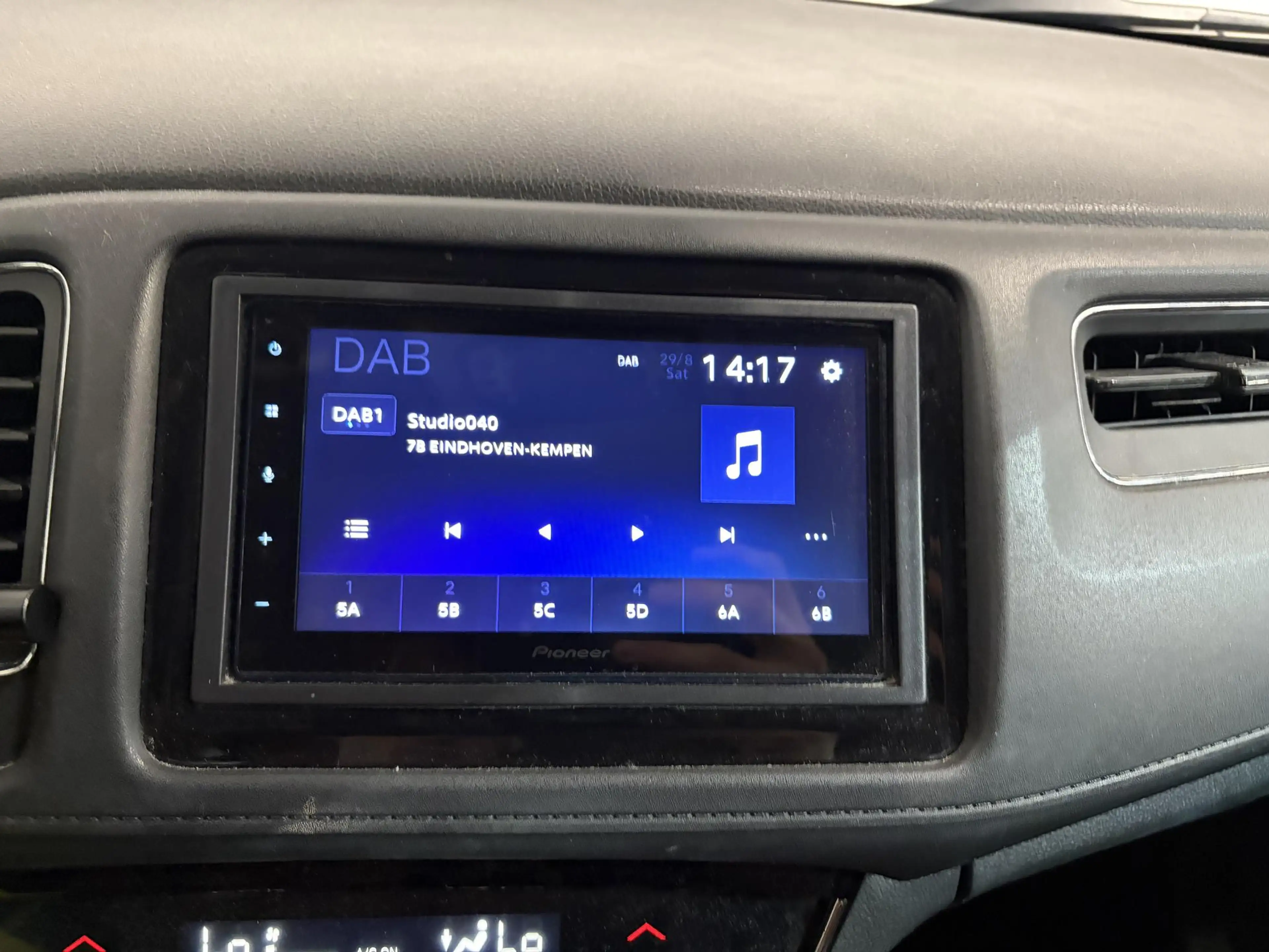 Honda HR-V 1.5 i-VTEC Elegance Camera Navigatie Climate contr — photo 17