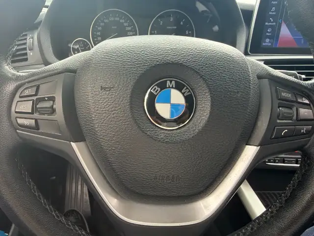 BMW X3 view 12