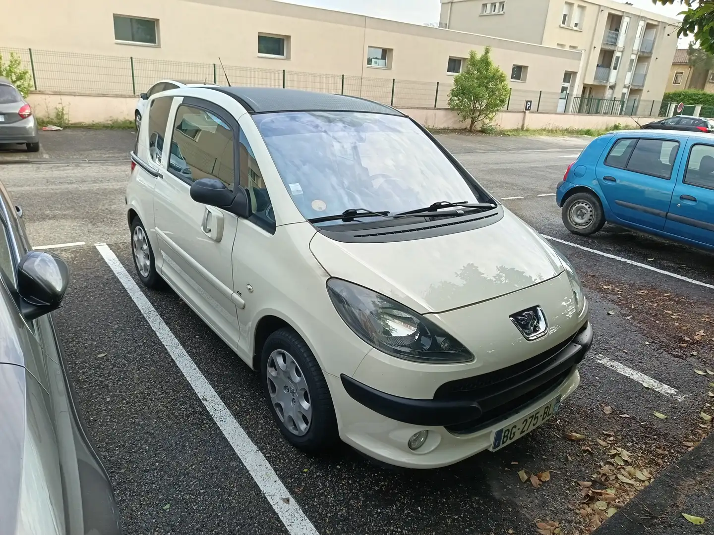 Peugeot 1007 1007 1.6 HDi 16v FAP Sporty Pack Beige - 2
