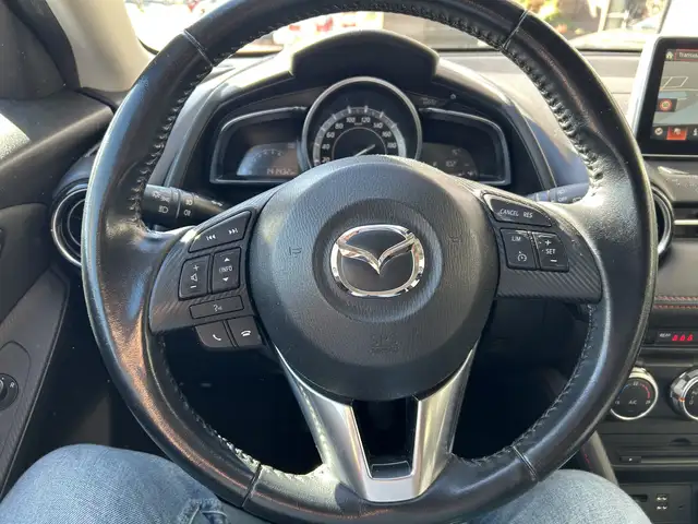 Mazda Mazda2 view 14