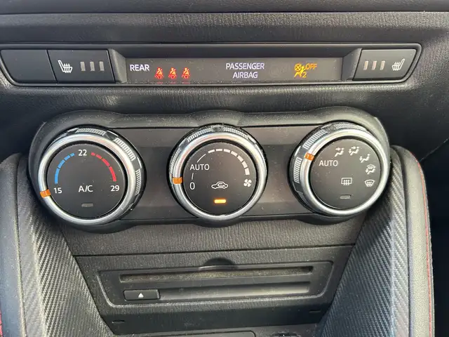 Mazda Mazda2 view 9